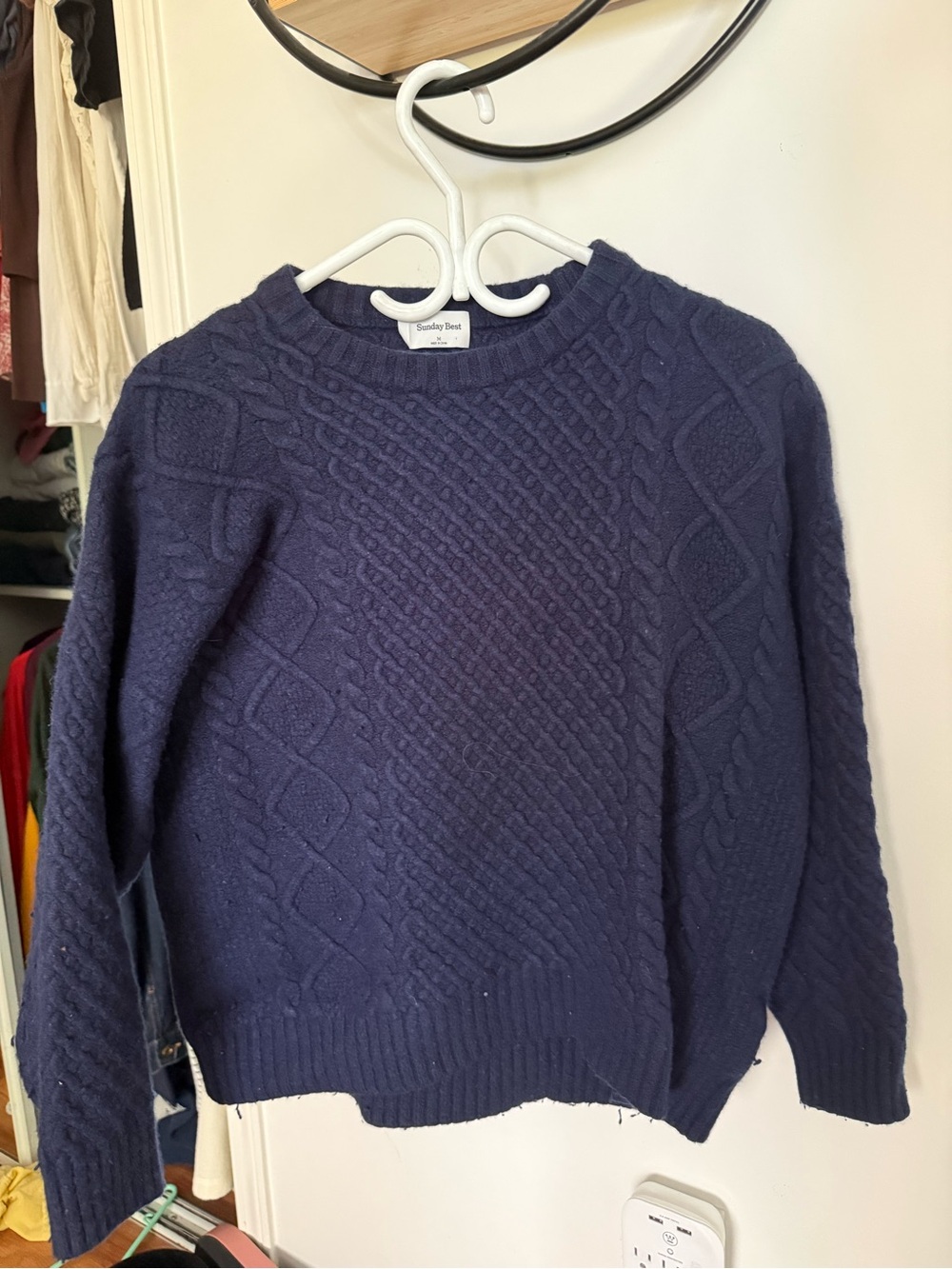 aritzia sweater - Picture 3 of 4